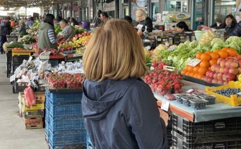 Цените на храните на едро остават сравнително високи